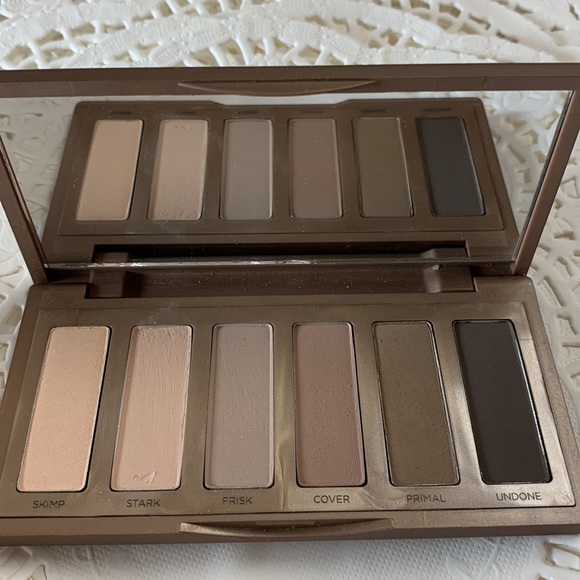 Urban Decay Naked Basics 2. NWOB - Picture 8 of 10